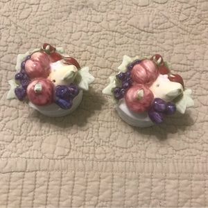 Vintage Fruit basket Salt & Pepper Shakers